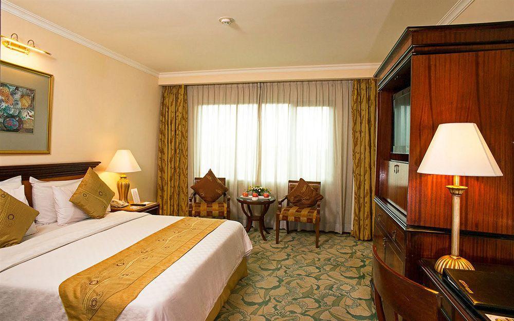 Aston Tropicana Hotel Μπαντούνγκ Εξωτερικό φωτογραφία