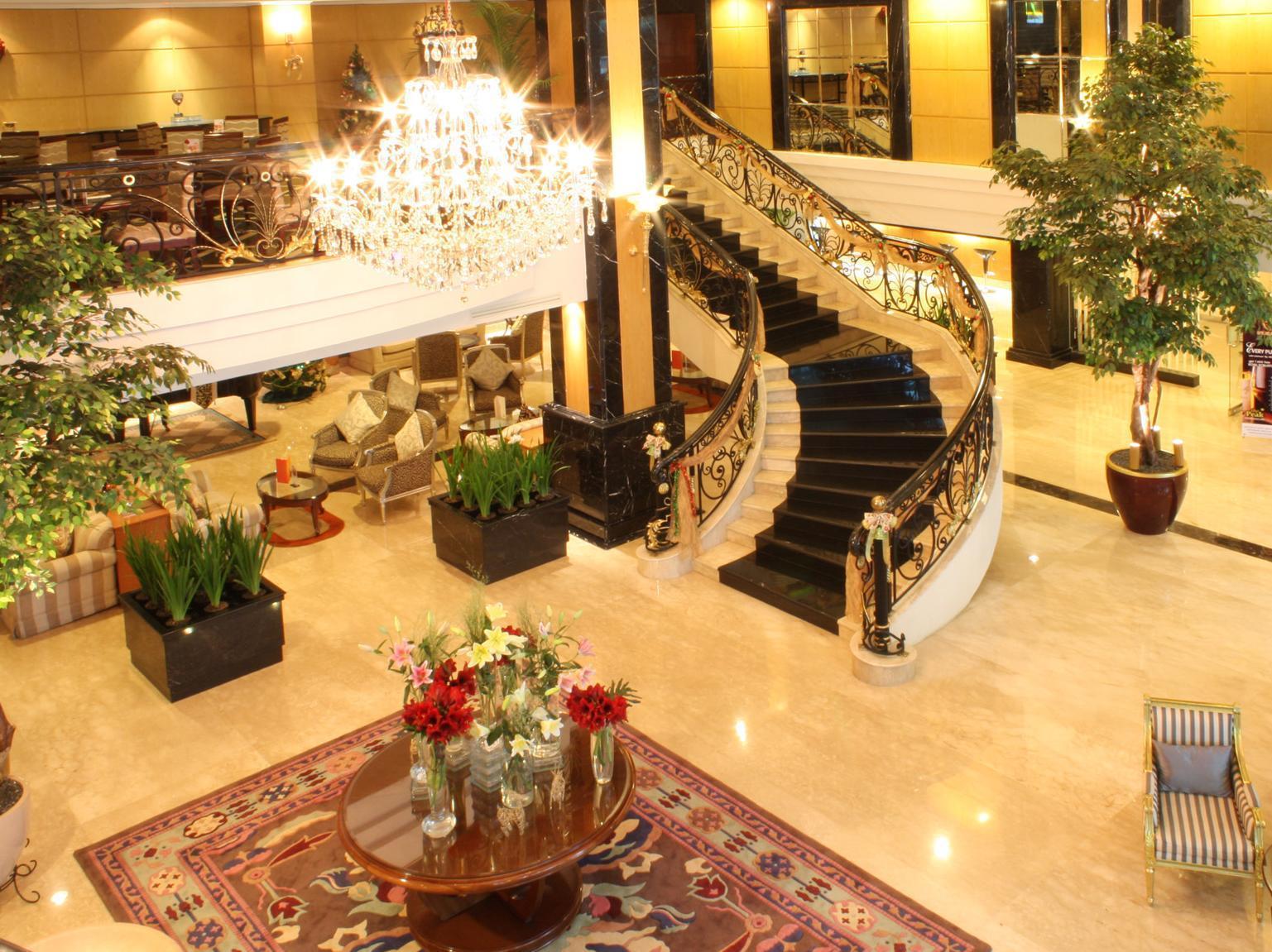Aston Tropicana Hotel Μπαντούνγκ Εξωτερικό φωτογραφία