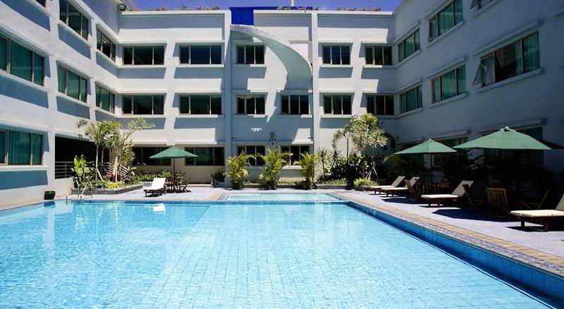 Aston Tropicana Hotel Μπαντούνγκ Εξωτερικό φωτογραφία