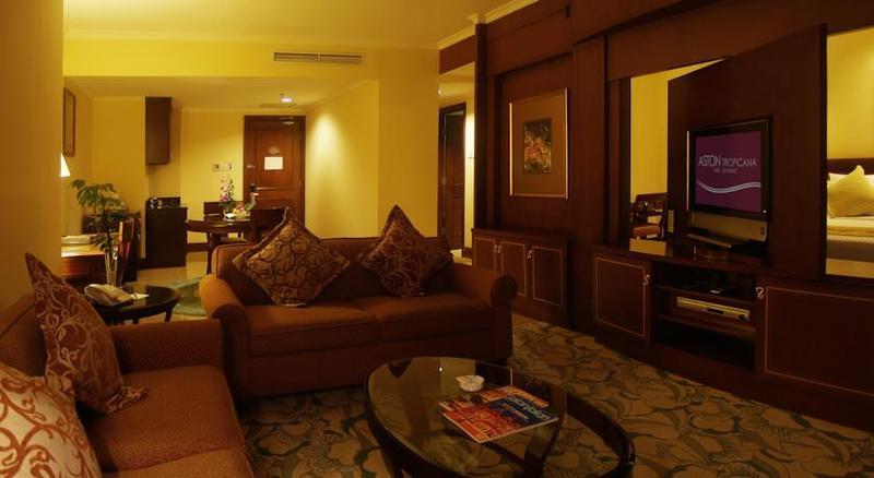 Aston Tropicana Hotel Μπαντούνγκ Εξωτερικό φωτογραφία