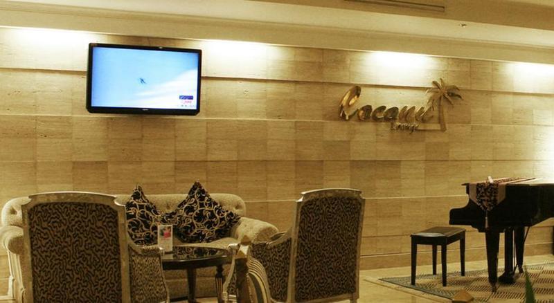 Aston Tropicana Hotel Μπαντούνγκ Εξωτερικό φωτογραφία