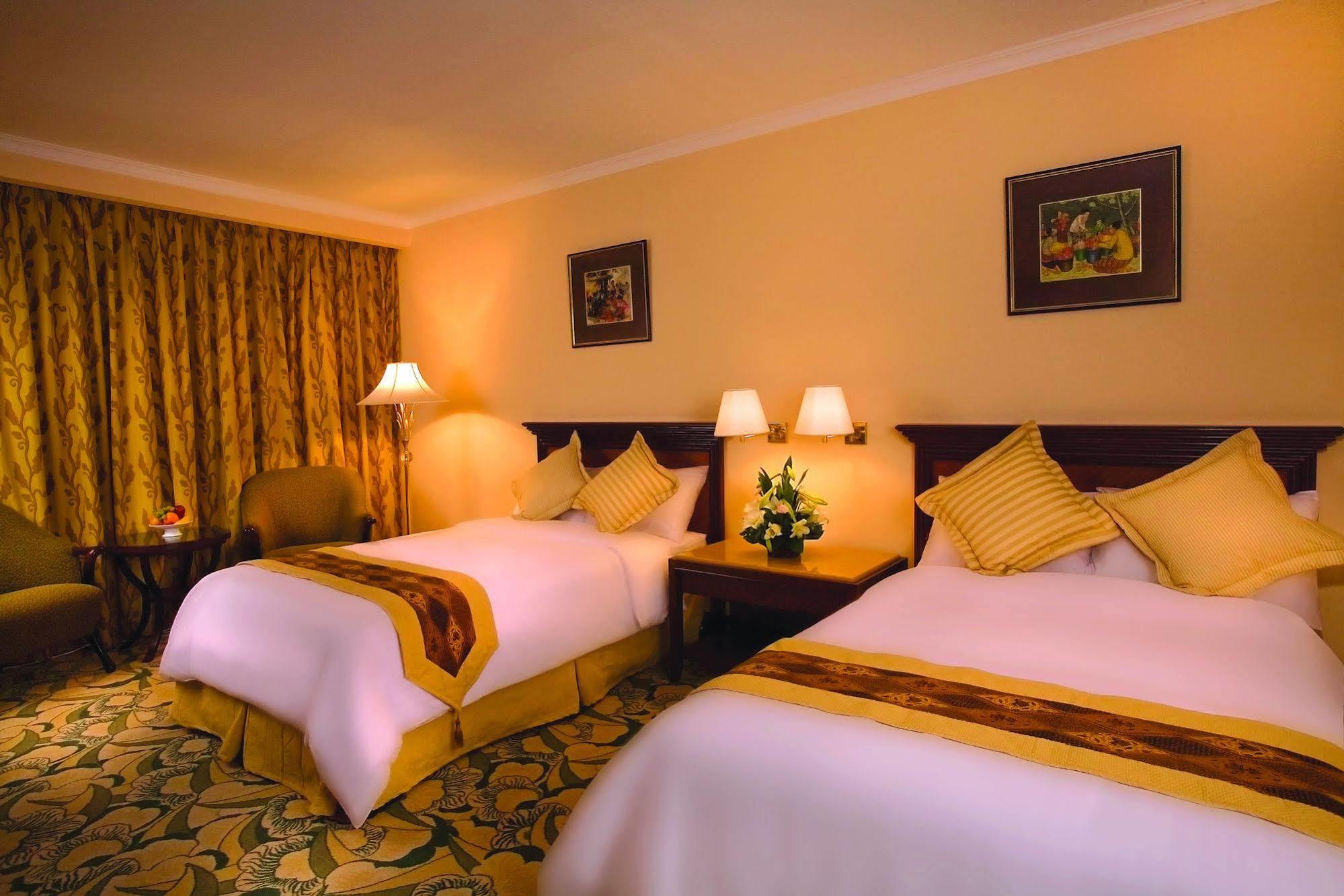 Aston Tropicana Hotel Μπαντούνγκ Εξωτερικό φωτογραφία