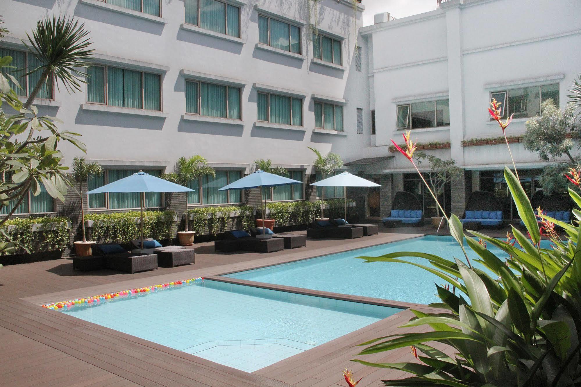 Aston Tropicana Hotel Μπαντούνγκ Εξωτερικό φωτογραφία