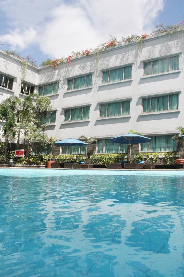 Aston Tropicana Hotel Μπαντούνγκ Εξωτερικό φωτογραφία